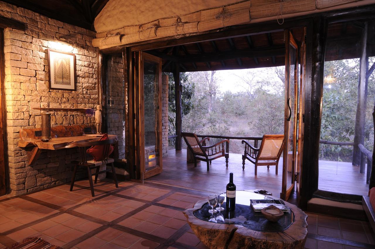Kanha Earth Lodge Mandlā Habitación foto